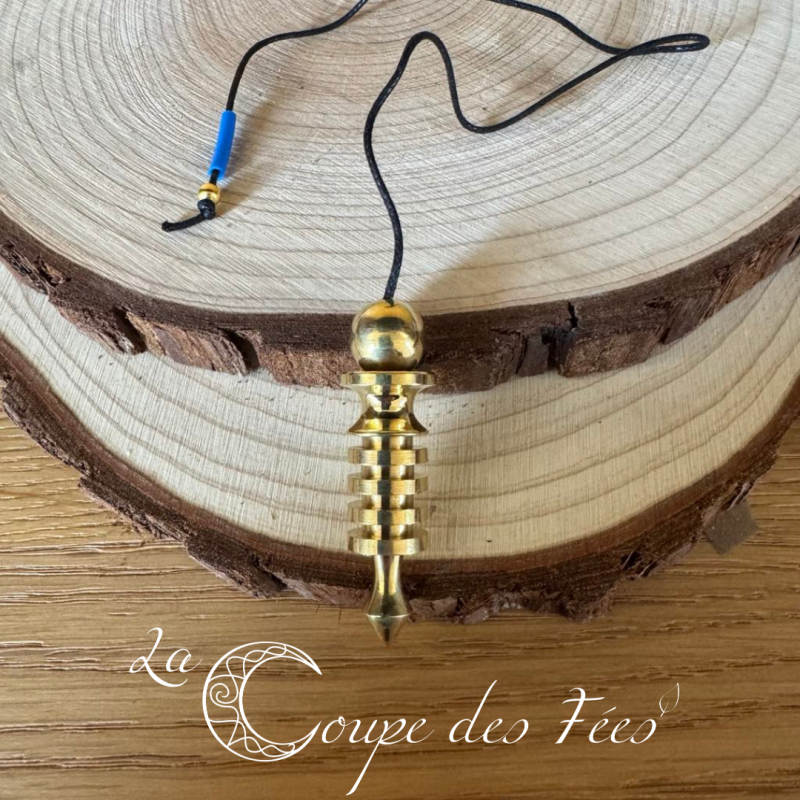 Pendule Isis en laiton poli doré – 20g