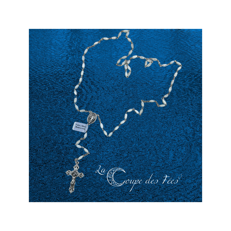 Chapelet Nacre à Grains Ovales – Croix avec Christ