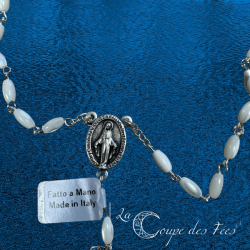 Chapelet Nacre à Grains Ovales – Croix avec Christ