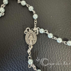 Chapelet Nacré Bleu à Grains Ø 5 mm – Croix avec Christ